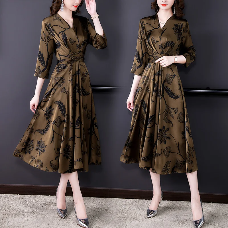 Женское атласное платье-макси из натурального шелка с V-образным вырезом |