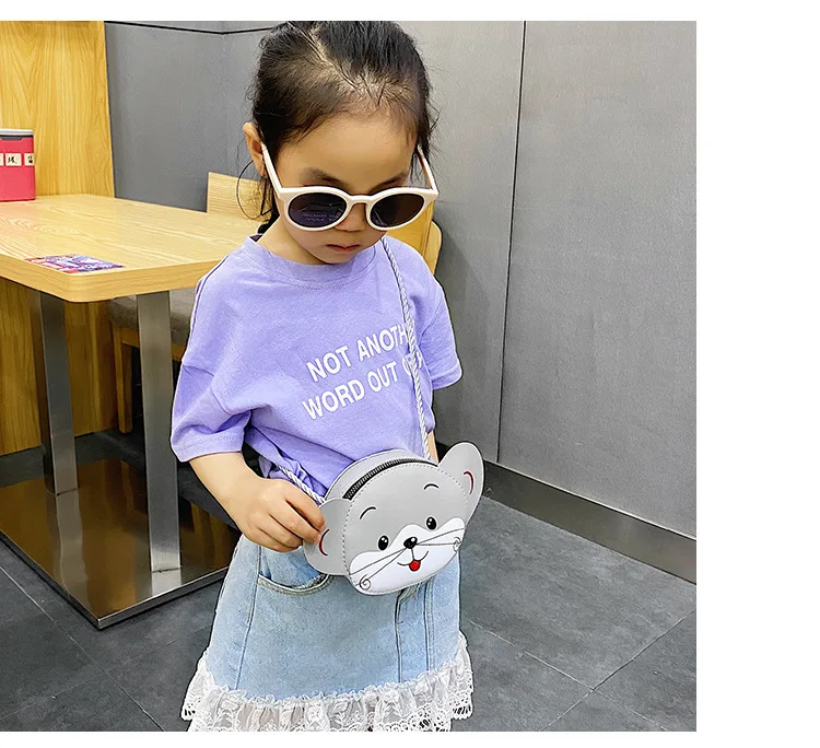

Korean fashion trend children's zero purse girl Pu messenger bag cute bear shoulder bag convenient and practical