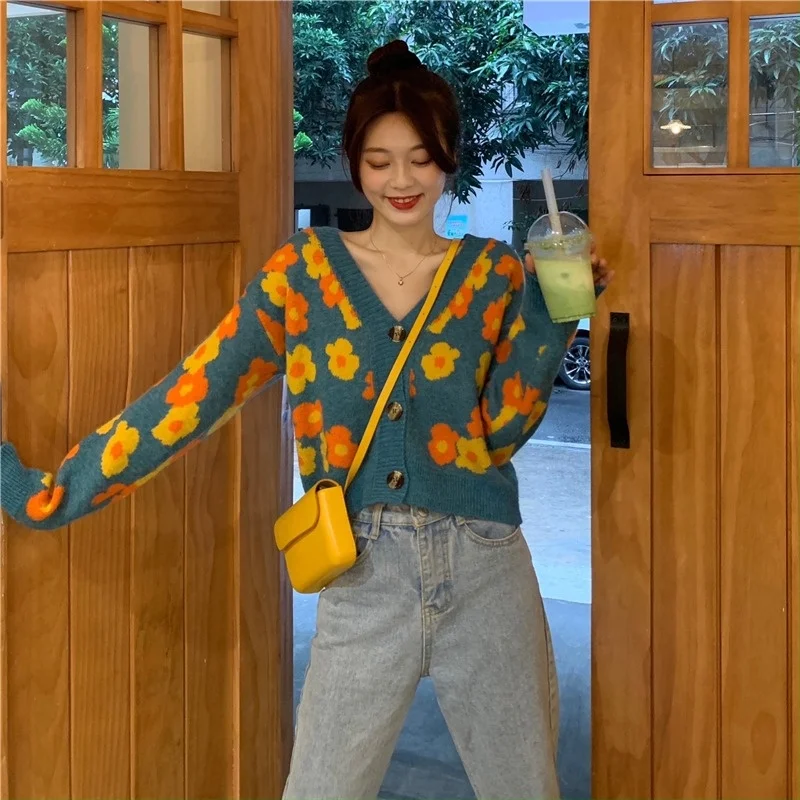 Свитер кардиган женская верхняя одежда осенне-зимний вязаный на подтяжках