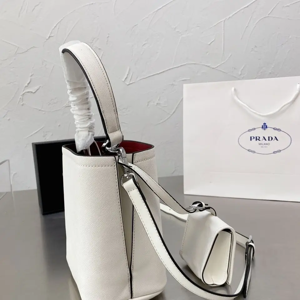 

2021 new style female bag Korean lady atmospheric portable fashion bag large capacity one-shoulder messenger female bag