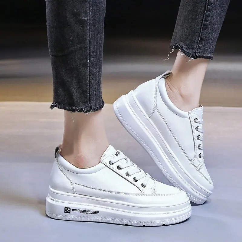 

Fashion Flat Platform Casual Shoes Women Creepers Outdoor Lace Up Leather Sneakers Round Toe Walking Vulcanize Shoes for Ladies