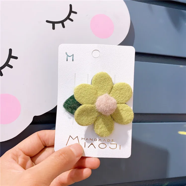 Light green Новые милые Детские Цветочные заколки для волос, однотонные аксессуары для волос, цветные заколки, шерстяные фетровые плюшевые заколки для волос, головной убор для девочек - Цвет: Light green