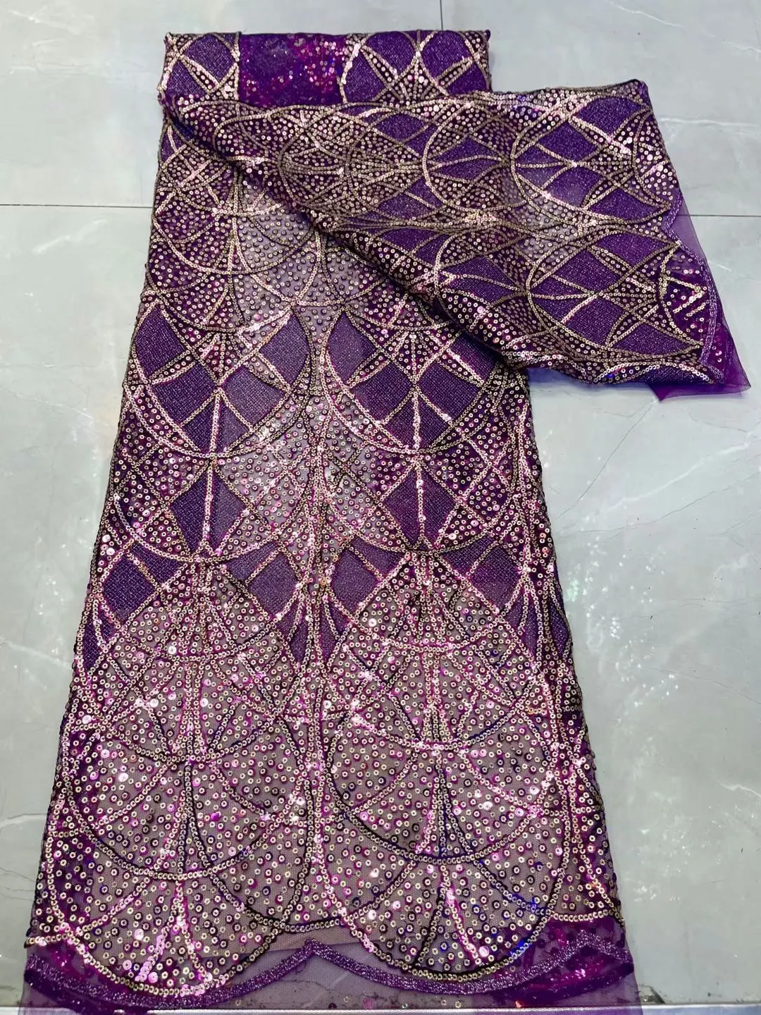 

Elegant Newest Fashion Nigeria Aso Ebi Party Lady Dress Material in Purple with Many Sequins Tulle Net Lace Fabric 2021 T164