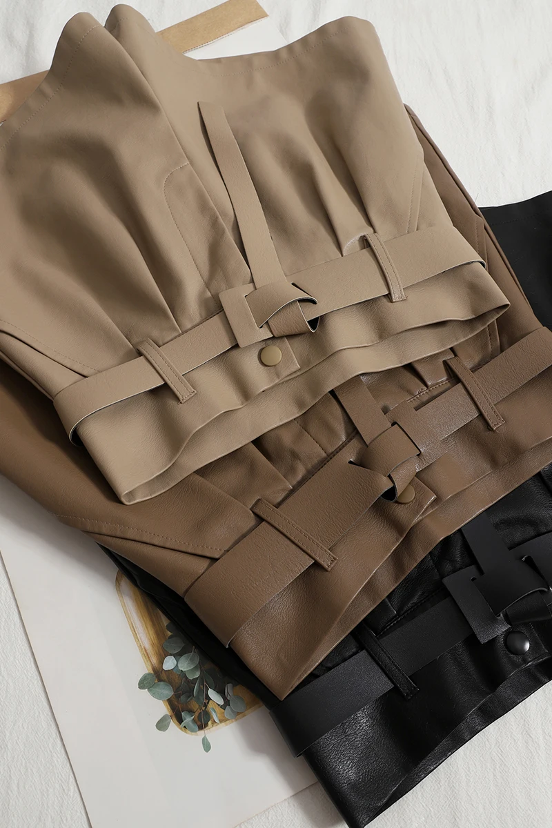 

Autumn new style Korean style slim straight shorts temperament versatile fashion PU leather high waist wide leg pants women