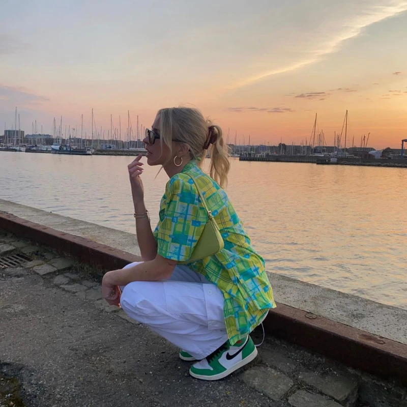 

Y2K Streetwear Green Plaid Print Oversized Shirts Summer 90s Fashion Single-breasted Short Sleeve Long Shirt Casual Tops