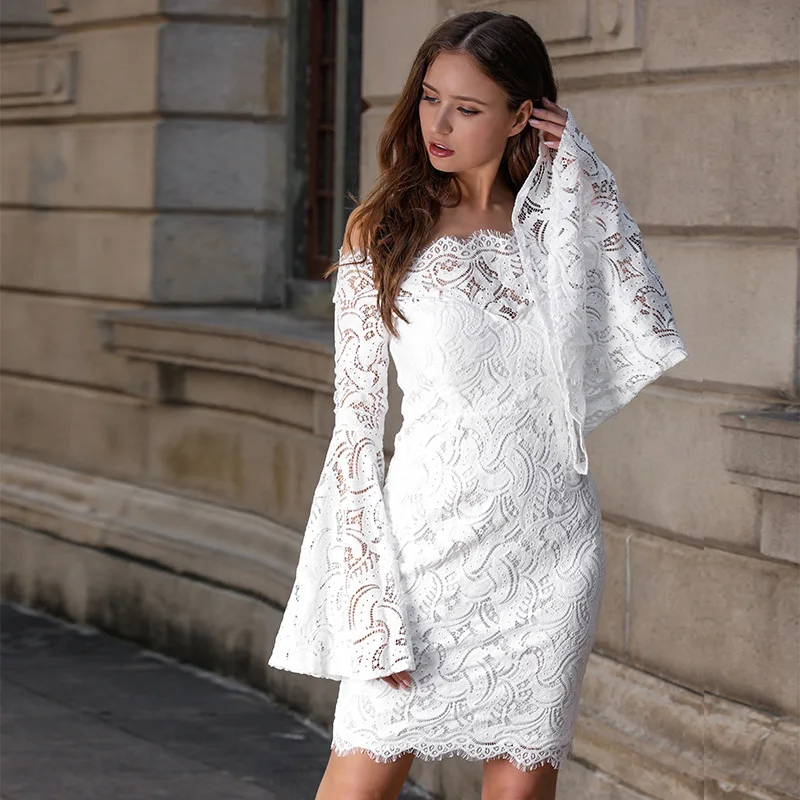 Женское кружевное мини платье с открытыми плечами и Расклешенным