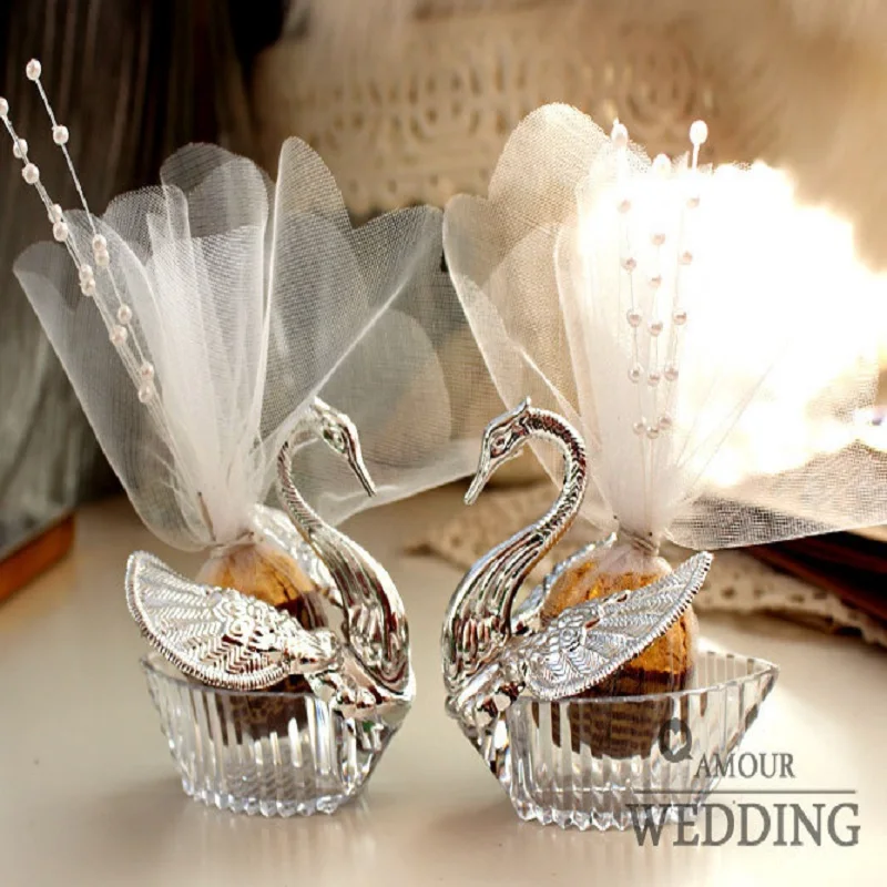 12 Pieces Swan Wedding Favor Boxes/Gift Creative Selfdom Bomboniere Candy Boxes with voile+decorate pear