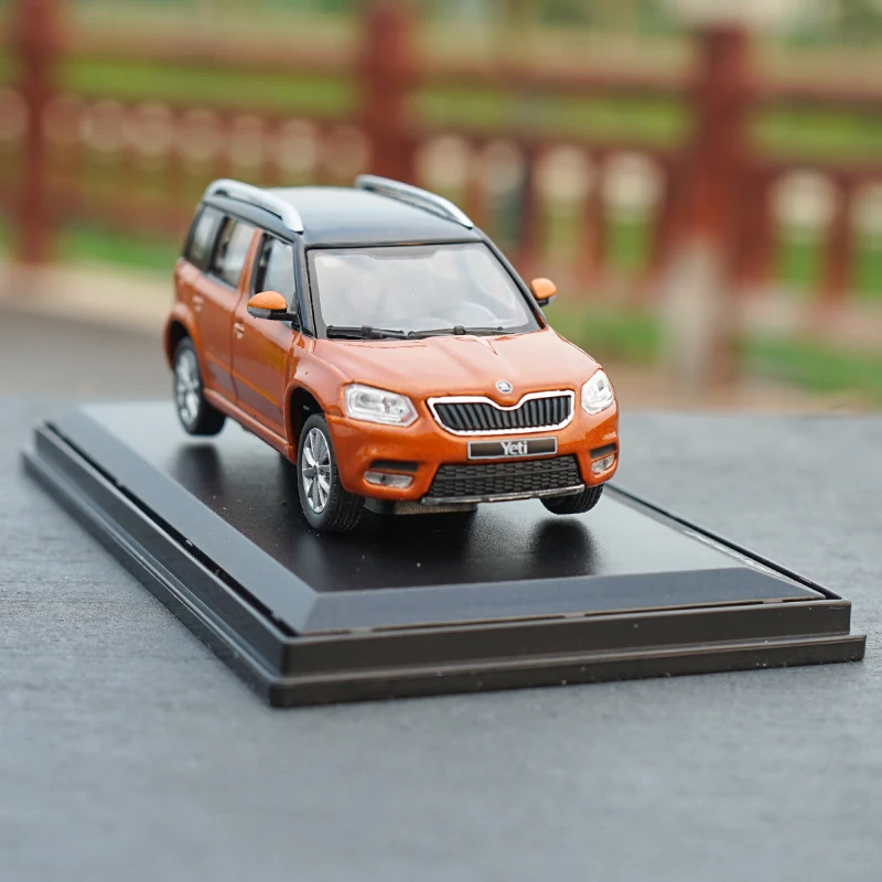 Высокая тщательная 1:43 SKODA Yeti модель автомобиля из сплава статическая