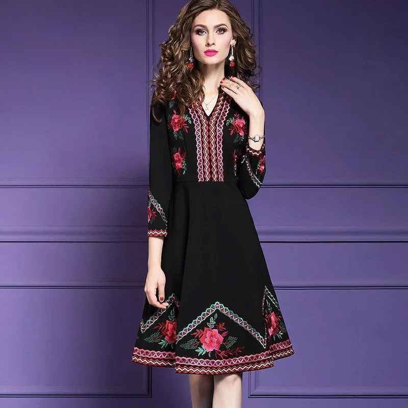 

Elegant Women Autumn Winter Ethnic Folk Embroidery Dress High Quality Designers Aline Vintage Robe Femme Party Vestidos Black