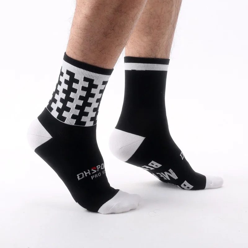 3 pairs Colorful Asymmetry Sports Socks Wearable Sweat Cycling  Socks Cycling Running Football Basketball Outdoor Sports