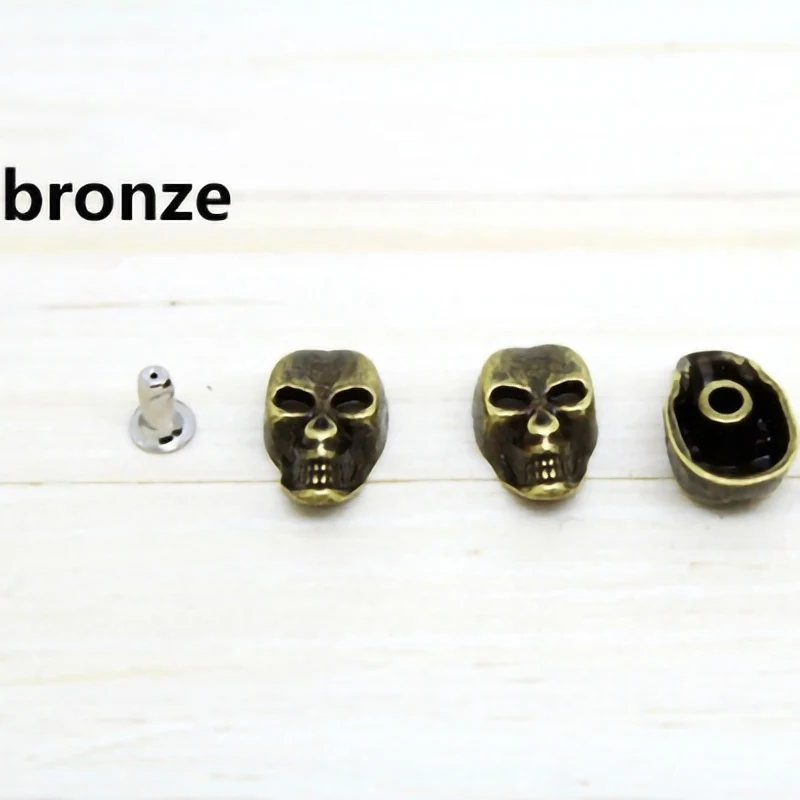 4 вида цветов для выбора черепа панк одежды заклепки Шпильки кепки обуви сумки