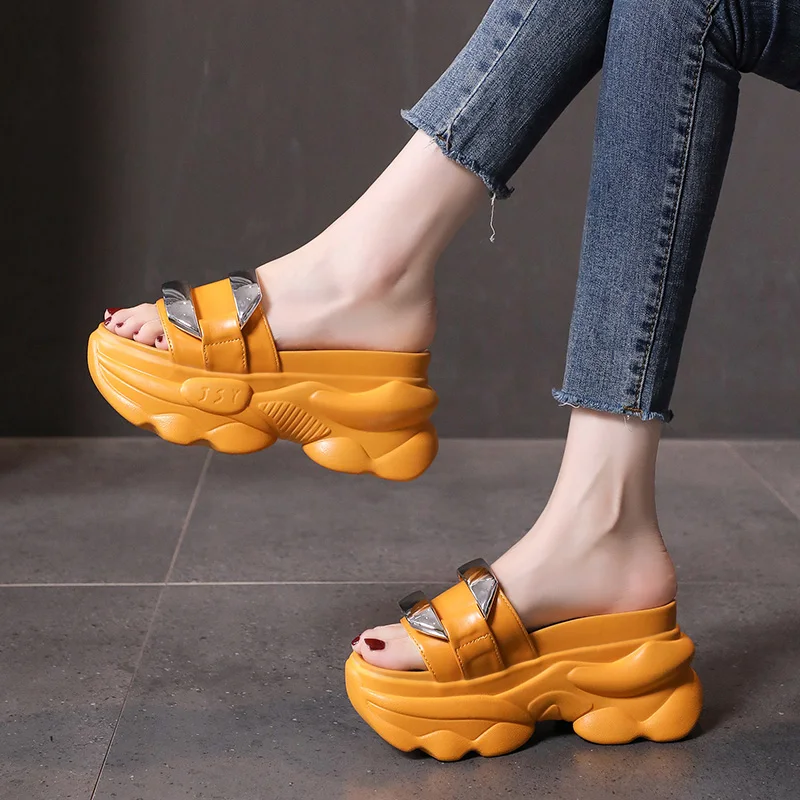 Сандалии женские на платформе пляжная обувь шлепанцы средний каблук тапочки