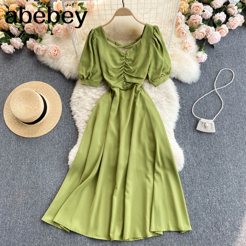 

Платье женское ТРАПЕЦИЕВИДНОЕ с пышными рукавами и V-образным вырезом