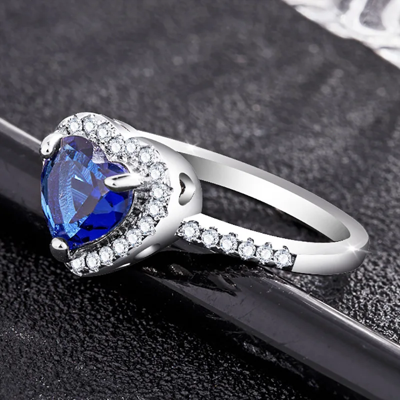 Темно-синее очаровательное кольцо Сердце моря с цирконием AAA подходит для женщин