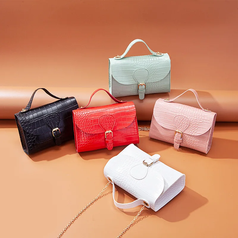 

2021 маленькая квадратная ретро-сумка с крокодиловым узором, свежая и Милая женская сумка на плечо, модная сумка-мессенджер с цепочкой, мобиль...