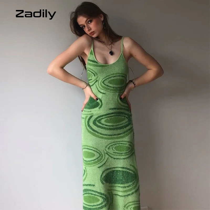 

Женское трикотажное платье-миди без рукавов, с принтом