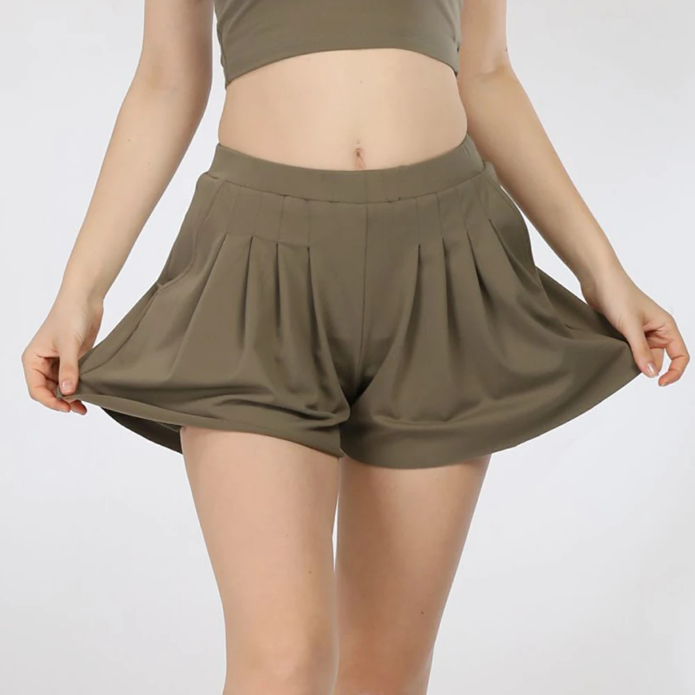 Шорты женские драпированные с карманами летние свободные удобные короткие штаны