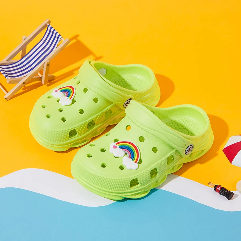 

Летние дышащие детские сабо с вырезами, легсветильник водонепроницаемые пляжные сандалии, детская обувь на платформе, милая обувь для маль...