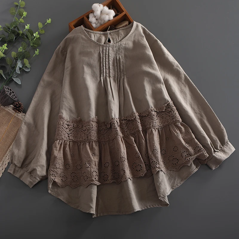 

Mori girl small fresh lace Exquisite embroidery shirt women loose o-neck short solid color doll shirt