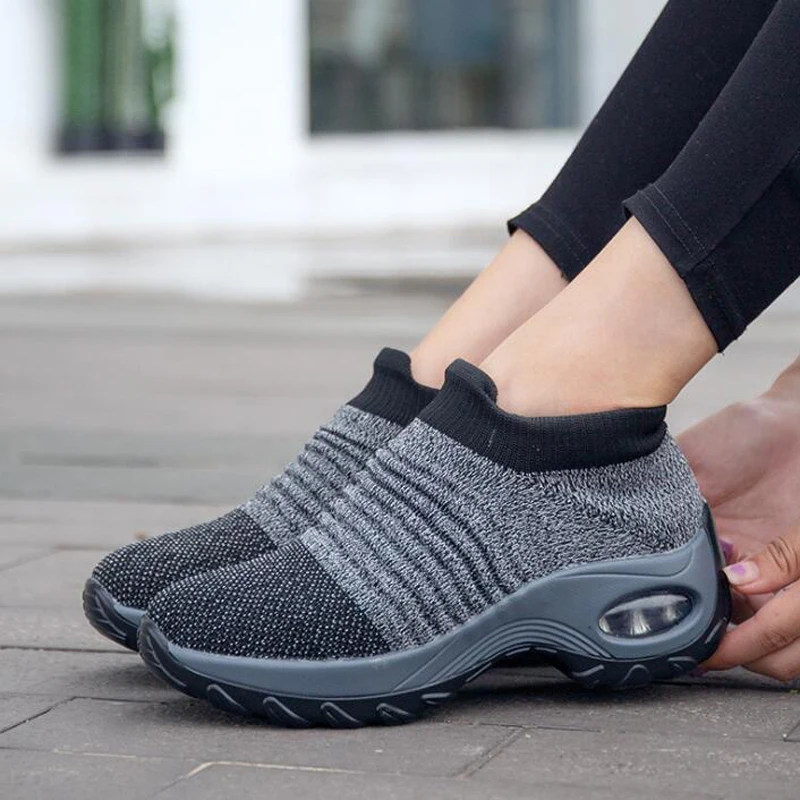 Женские кроссовки Модная повседневная обувь на платформе Черные дышащие