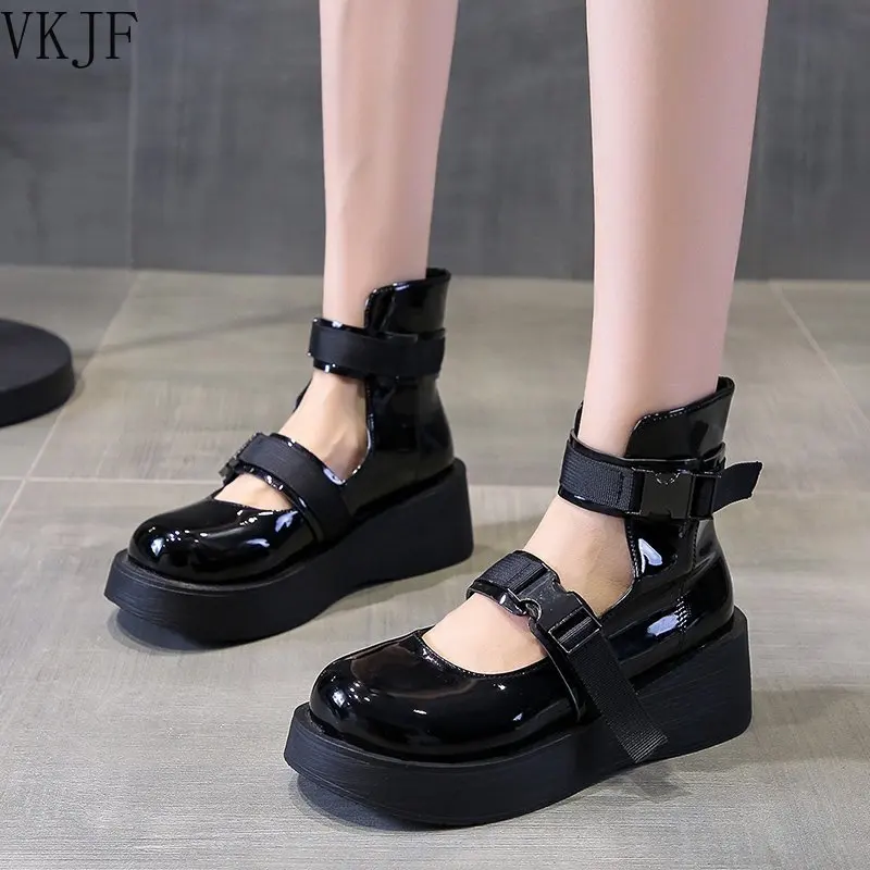 

2021 Lolita Shoes Buckle Ankle Strap Platform Shoe Women Patent Leather Thick Sole Punk Hollow Outs Retro Motorcycle boot Girls