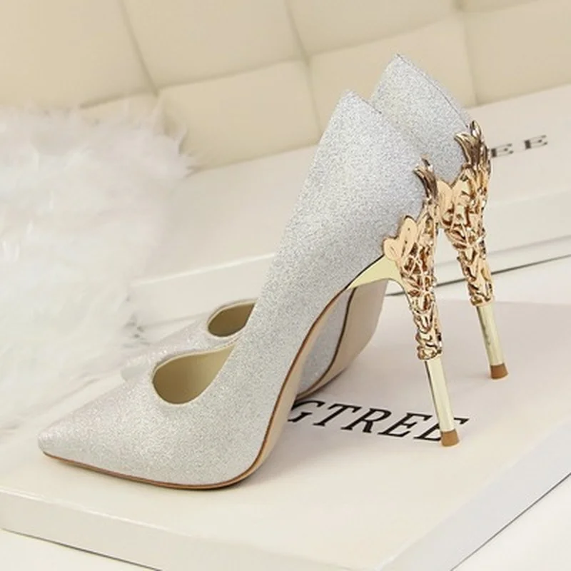 

Metal Carved Thin Heel High Heels Pumps Women Shoes 2021 Sexy Pointed Toe Ladies Shoes Fashion Candy Colors Wedding Shoes Woman