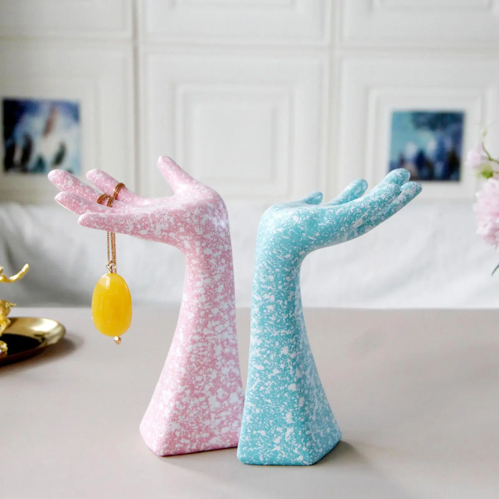 

Display Stand Female Creative Stone Grain Jewelry Holder for Ring Watch Bangle Home Shop