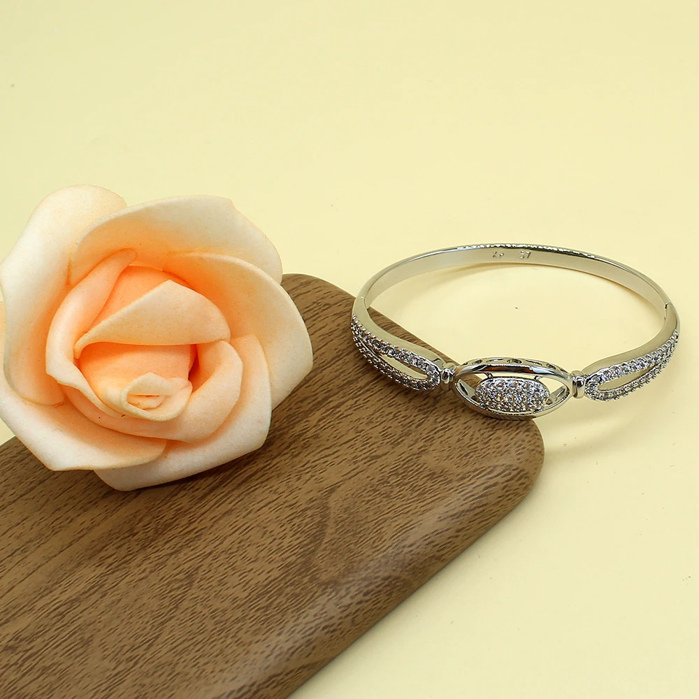 

Wholesale Women Fashion Girls Oval Cuff Bangle Pulseras Pulseiras Para Mulher Jewelry Cubic Zirconia Bracelet Bangles