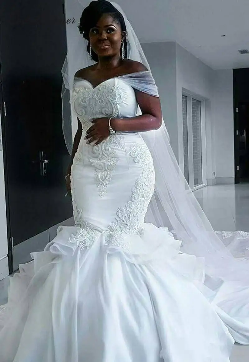V-neck Cap Sleeve Black Girl Mermaid Wedding Dresses Lace Appliques Lace Up Back Plus Size Bridal Dresses Wedding Gowns