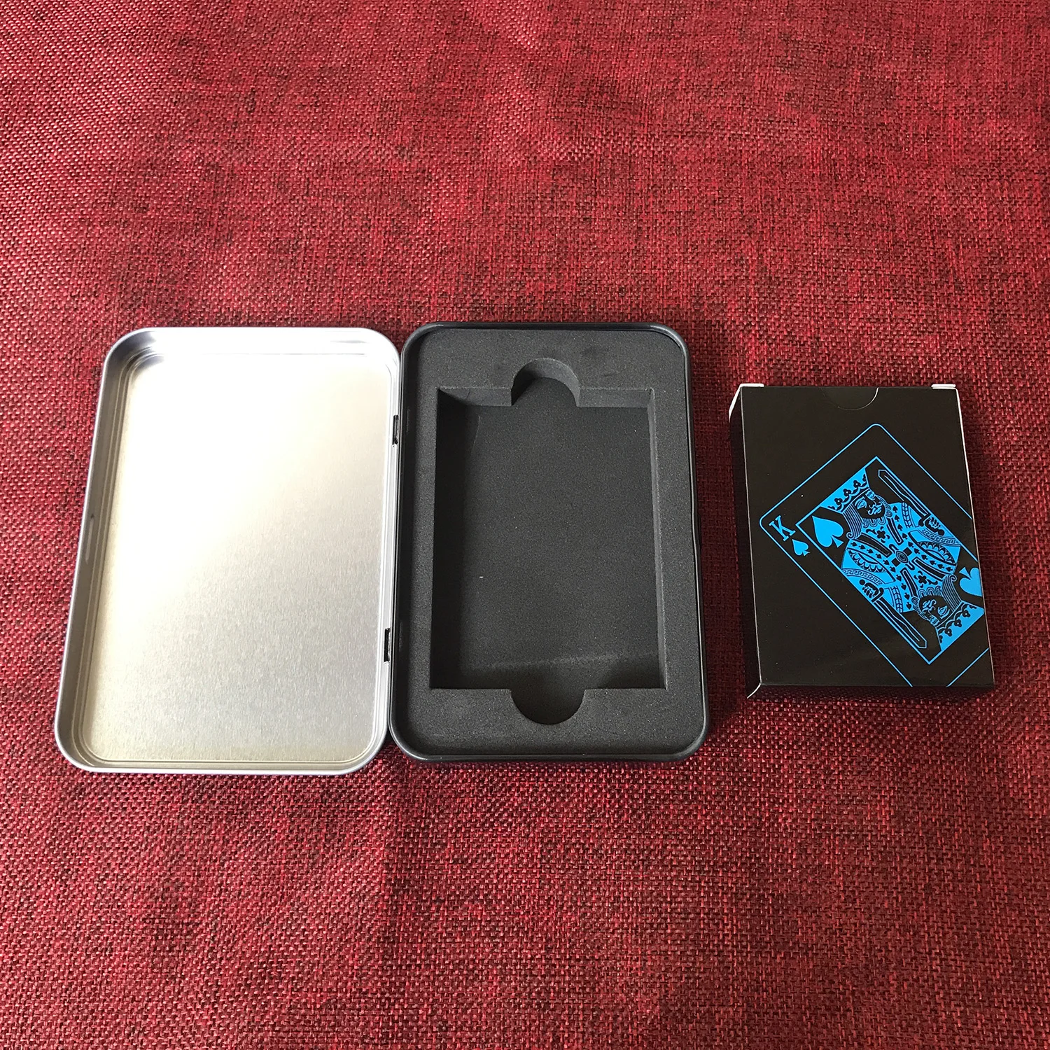 Водонепроницаемые черные пластиковые игральные карты безопасные для домашних