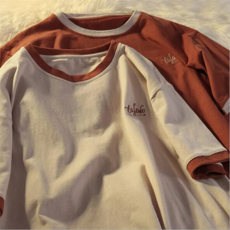 

Футболка женская составного кроя с коротким рукавом и круглым вырезом