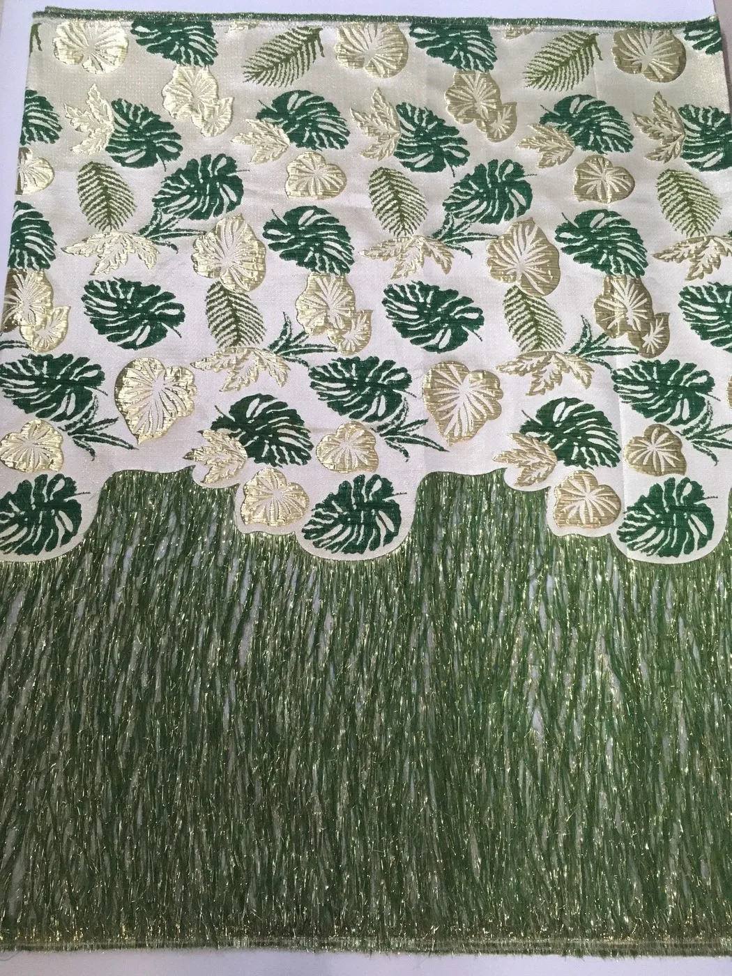 

2021 модное Африканское кружево с зелеными перьями, нигерийская кружевная ткань, высокое качество, французское жаккардовое кружево для вечернего платья LJK21110A