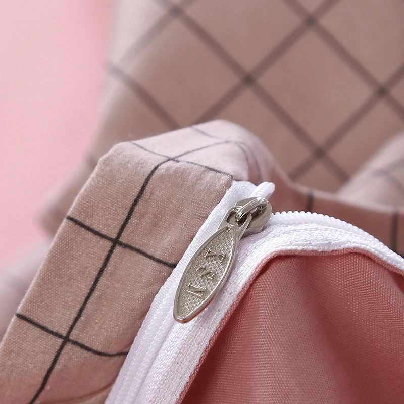 

Pink Simple Plaid Line Girl Comforter Bedding Set Cute Luxury Fashion King Queen Twin Size Bed Linen Duvet Cover Set Gifts