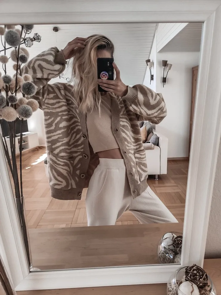 

2021 New Spring Autumn Oversized Sweater Leopard Cardigan Casual Loose Female Knitted V-neck Jumper Fall Women Clothing