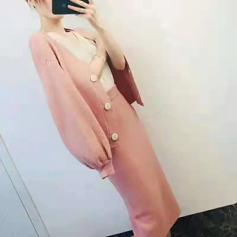 

Knitted Women's Two-piece Set 2021 Women's Two-piece Sweater Set Retro Long-sleeved Cardigan Women's Midi Skirt Set Y313