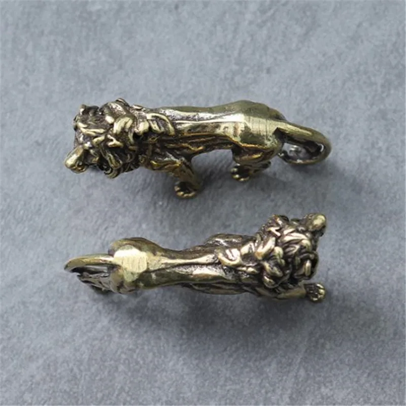 

3D Mini Lion Casting Animal Figurine Retro Style Metal Sculpture Home Office Room Desktop Decoration Collect Ornaments Gift