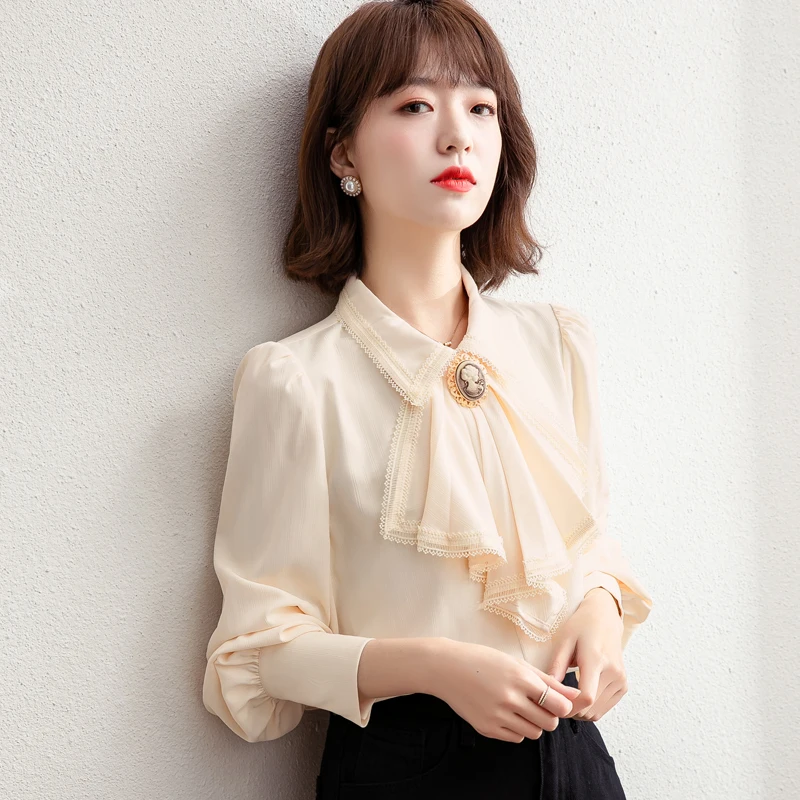 Женская шифоновая блузка в стиле ретро с бантом |