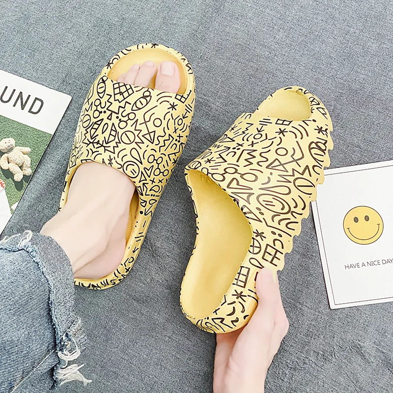 Новинка 2020 мужские тапочки для дома летние пляжные улицы женские слиперы женская