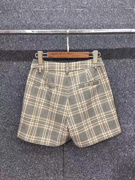 

Autumn / winter 2020 new women's Plaid stitching Lapel symmetrical pocket Long Sleeve Top + Shorts Set 1118