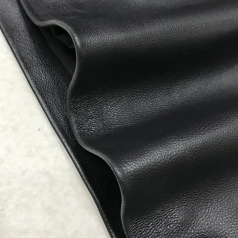 

Knee Fashion Casual Length Shorts Women Loose Fit High Waist Sheepskin Genuine Leather Shorts Joggers Short Trousers Female 3XL