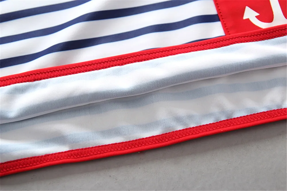 Детский купальник в полоску из двух предметов спортивная одежда пляжный костюм