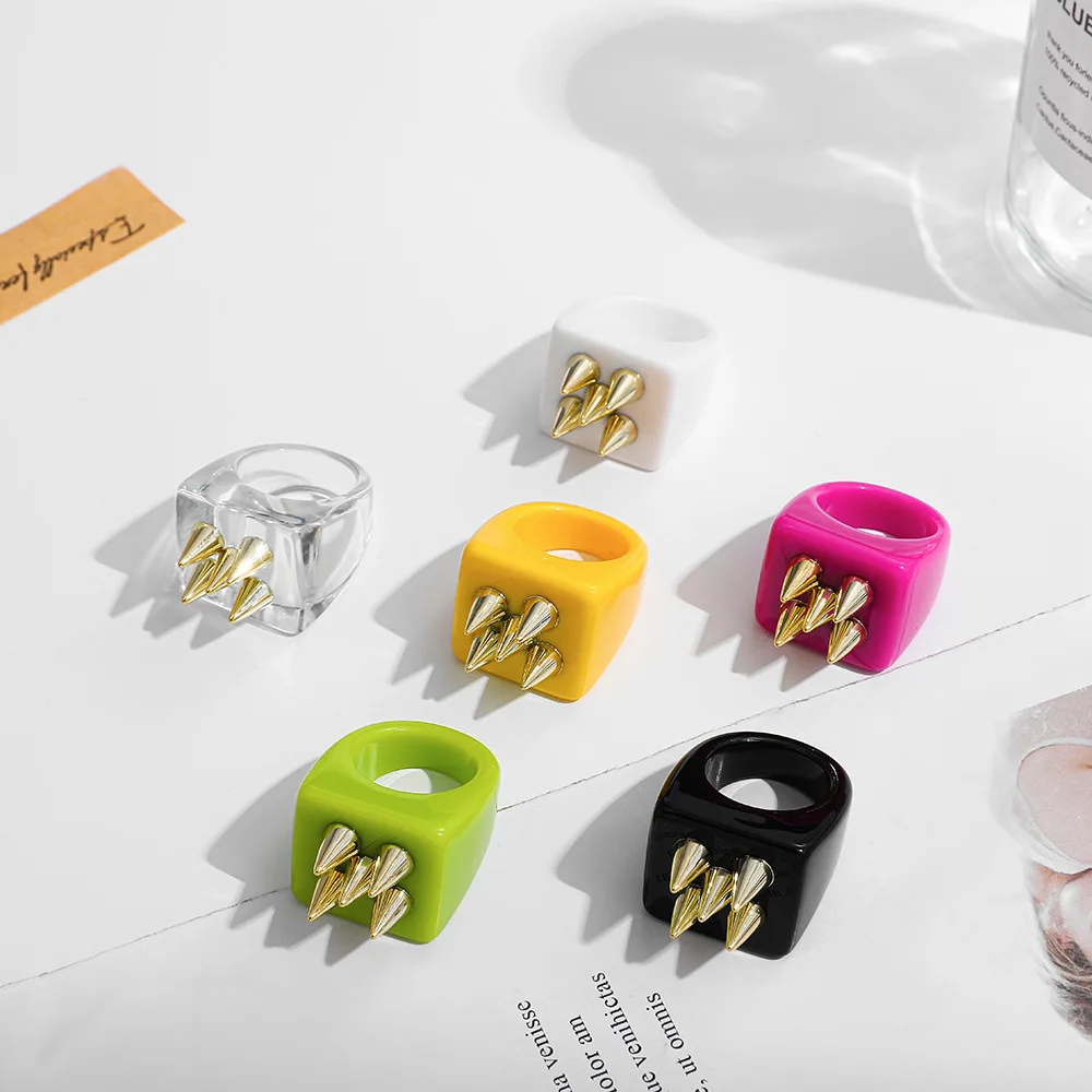 

Punk Gold Spiked Rivet Cone Geometric Square Finger Ring Hyperbole Colorful Resin Acrylic Ring For Men Women Hiphop Rock Jewelry
