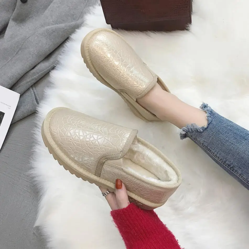 

Winter Cotton Shoes Female 2020 New Plus Velvet Warm Winter Fashion Students Waterproof Bread Shoes Snow Boots Women Low