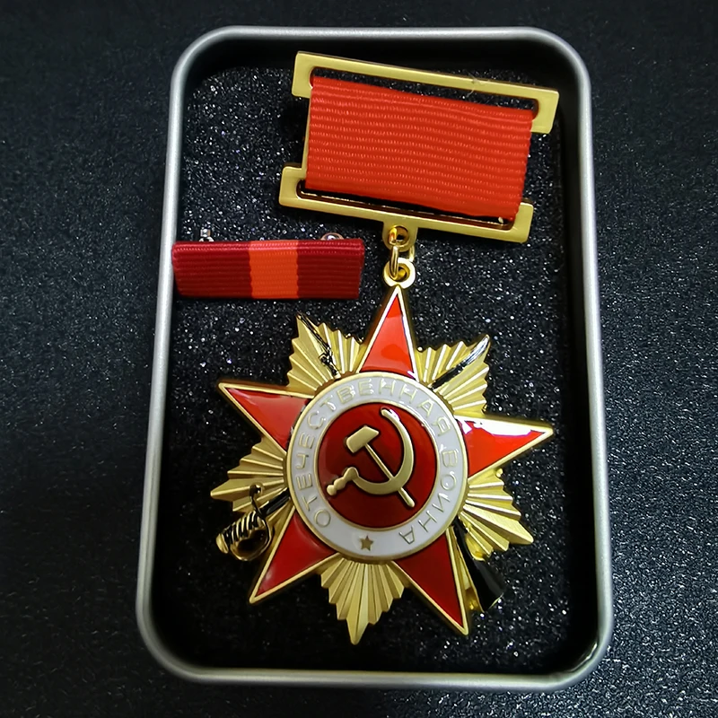 1 шт. медаль с красным флагом Советского Союза 1942