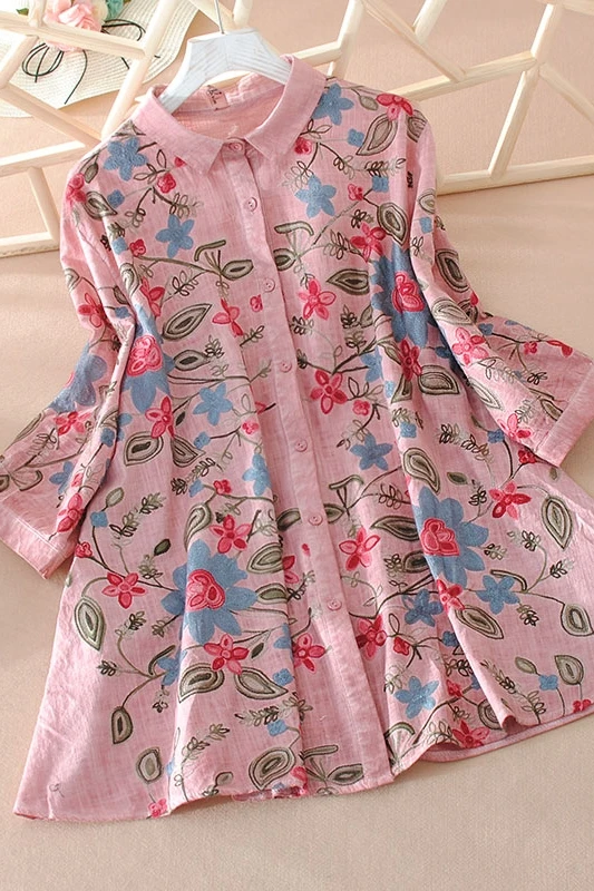 

VANOVICH Pluz-size Women's Shirts 2021 Summer Embroidered Printing Cotton Three Quarter Sleeve Women Clothing Fashion