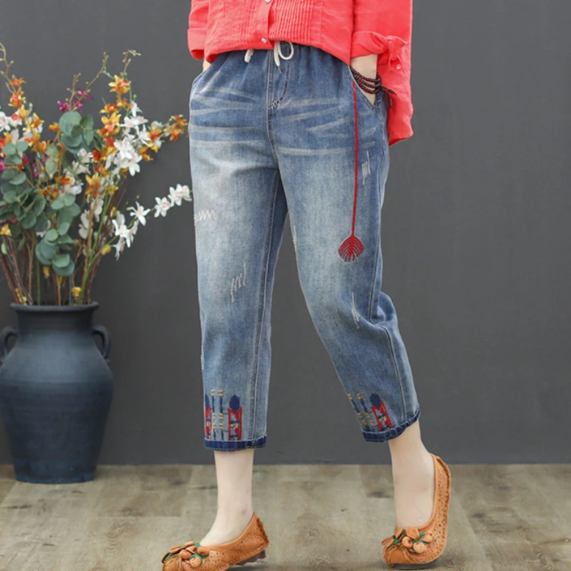 

2021 Spring Women Casual Embroidery Denim Trousers Fashion Summer Ladies Ripped Loose Jeans Vintage Female Elastic Harem Pants