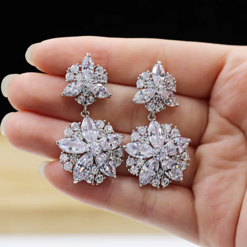 Серьги с подвесками из 18-каратного золота ювелирные украшения кисточками