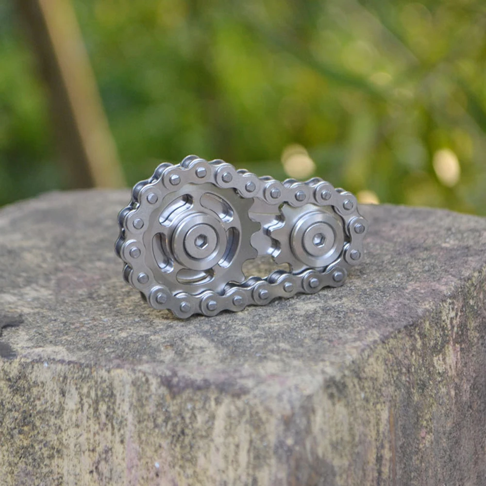 

Sprockets Chains Decompression Fingertips Spinning Top Gearwheel Gyro Toy Sproket Roadbike Spinner for Adult Decompression
