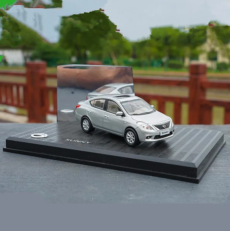 1:43 Nissan Sunny игрушечная машинка из сплава изысканный подарок Коллекционная модель