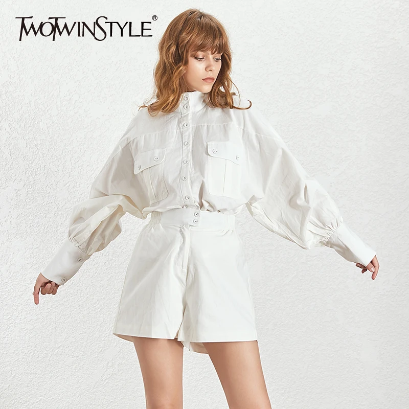 TWOTWINSTYLE белая рубашка шорты для женщин комплект из двух предметов фонарь рукав блузка женские шорты с высокой талией костюмы Весенняя модная одежда